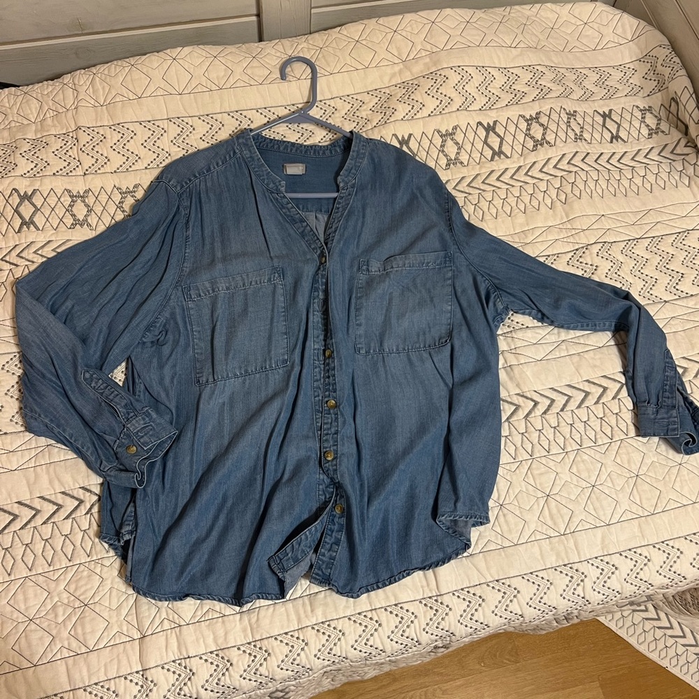 Ladies, long sleeve denim top, Chicos, mandarin collar, Chico’s size 3 (16-18)